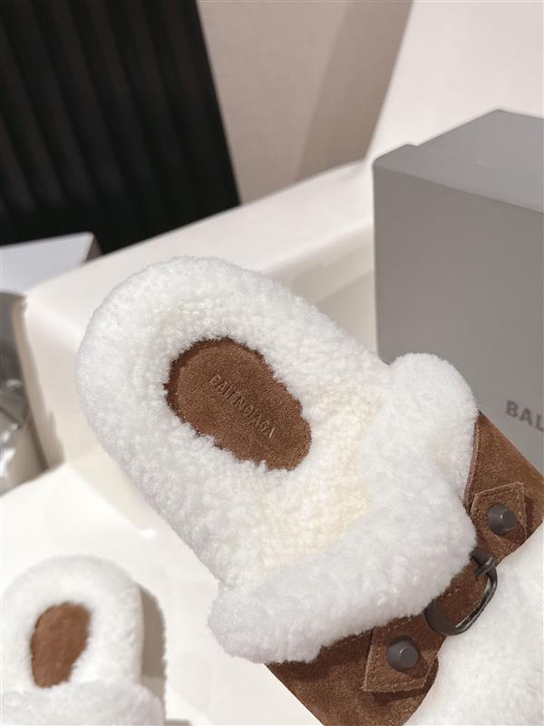 2025112818446639 230